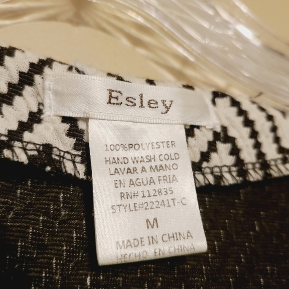 Esley | Women's Chevron Print Blouse with Tassels (Size Medium) - Picture 2 of 14